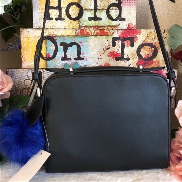 Kendall + Kylie Lucy leather Crossbody bag - Picture 5 of 8